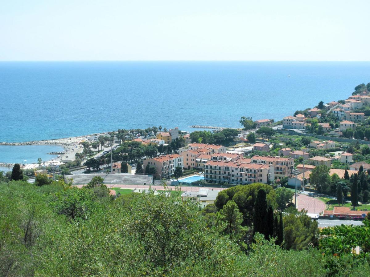Appartamento Locazione Turistica Cala Azzurra - IMP312 Imperia Esterno foto